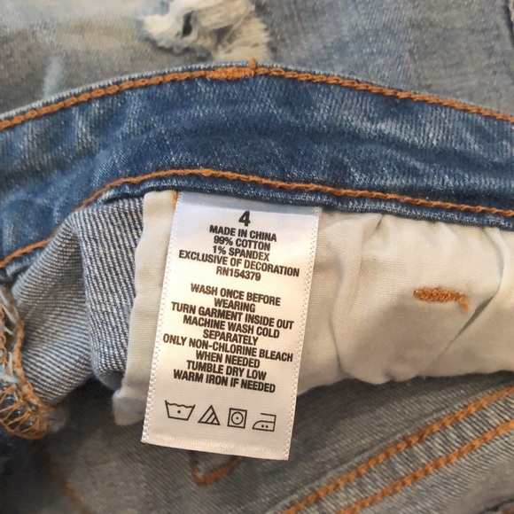 Aeropostale Light Blue Wash Midi Jean Shorts Size 4 - Picture 7 of 15